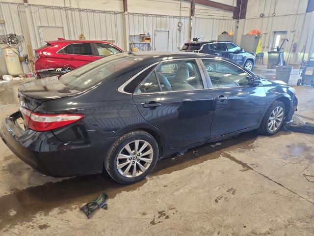 4T4BF1FK7FR499114 - 2015 TOYOTA CAMRY LE BLUE photo 3