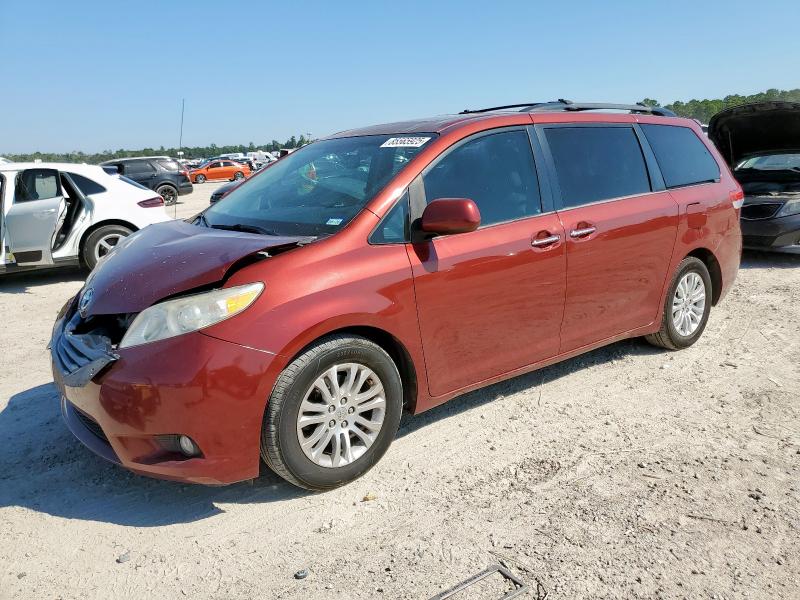 2014 TOYOTA SIENNA XLE, 