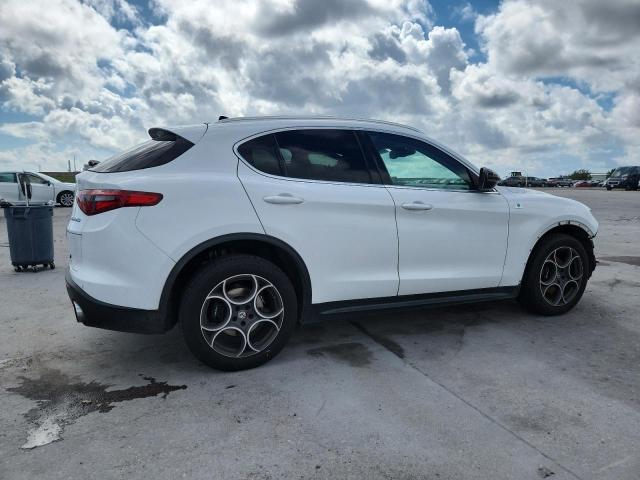 ZASFAKBN7J7B78287 - 2018 ALFA ROMEO STELVIO TI WHITE photo 3