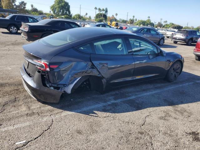 5YJ3E1EA4SF975417 - 2025 TESLA MODEL 3 BLACK photo 3