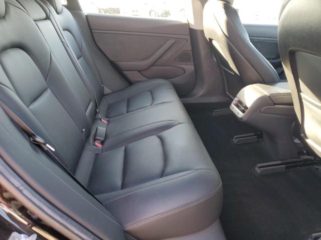 5YJ3E1EA7JF057112 - 2018 TESLA MODEL 3 Schwarz Foto 10