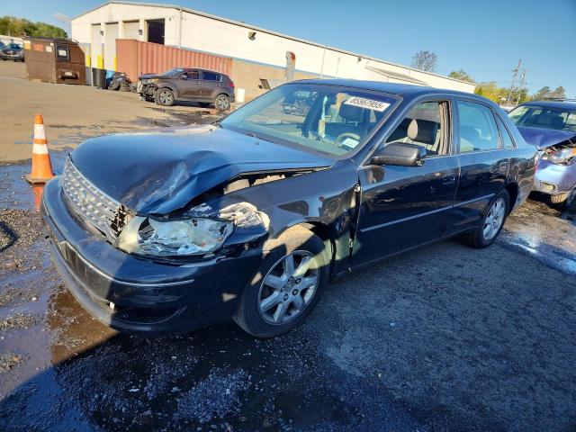 2004 TOYOTA AVALON XL, 