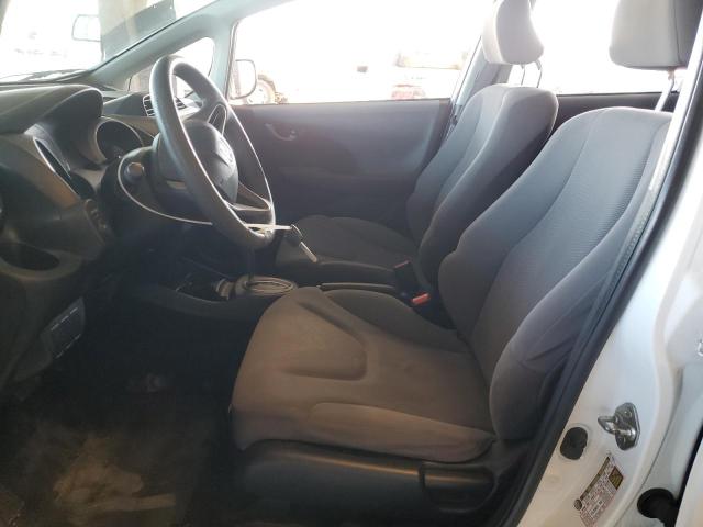 JHMGE8H20AC013625 - 2010 HONDA FIT WHITE photo 7