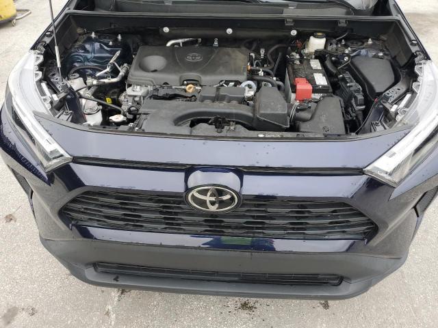 2T3W1RFVXPW283253 - 2023 TOYOTA RAV4 XLE Blau Foto 12