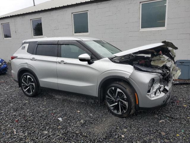 JA4J4TA89NZ047605 - 2022 MITSUBISHI OUTLANDER ES 银色 照片 4