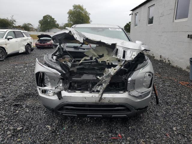 JA4J4TA89NZ047605 - 2022 MITSUBISHI OUTLANDER ES 银色 照片 5