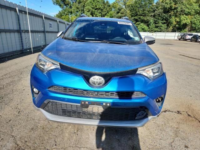 JTMNFREVXGJ074849 - 2016 TOYOTA RAV4 SE BLUE photo 5