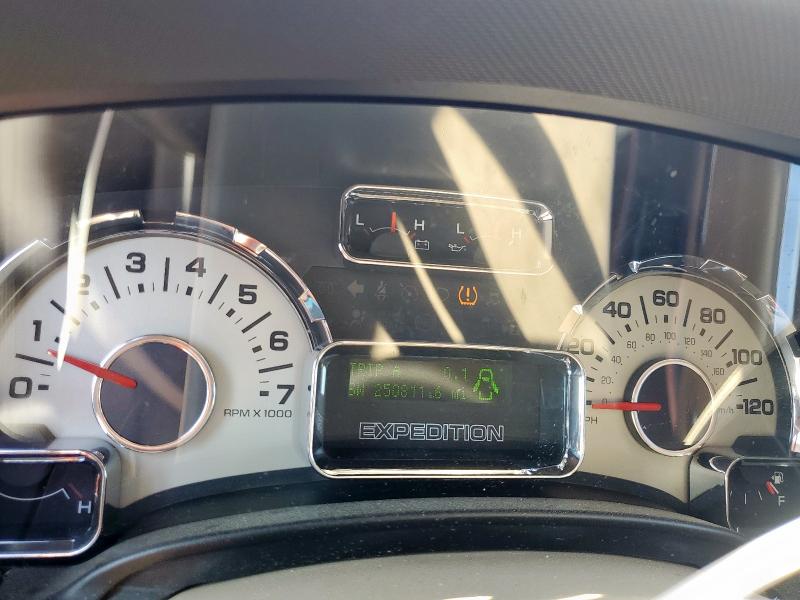 1FMJU1H56DEF54677 - 2013 FORD EXPEDITION XLT RED photo 9