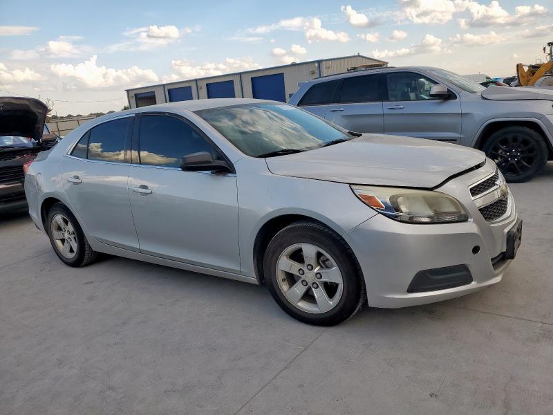 1G11B5SA4DF199082 - 2013 CHEVROLET MALIBU LS 银色 照片 4