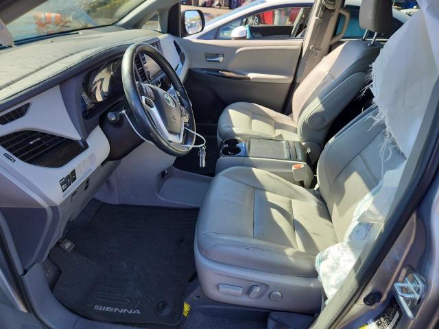 5TDDZ3DC4JS199890 - 2018 TOYOTA SIENNA XLE ვერცხლისფერი ფოტო 7
