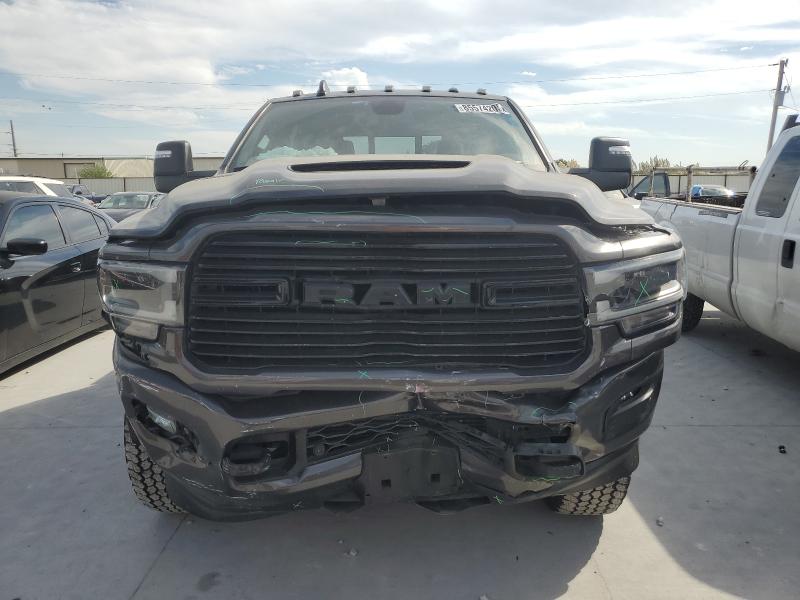 3C6UR5FL9RG104279 - 2024 RAM 2500 LARAMIE Մոխրագույն լուսանկար 5