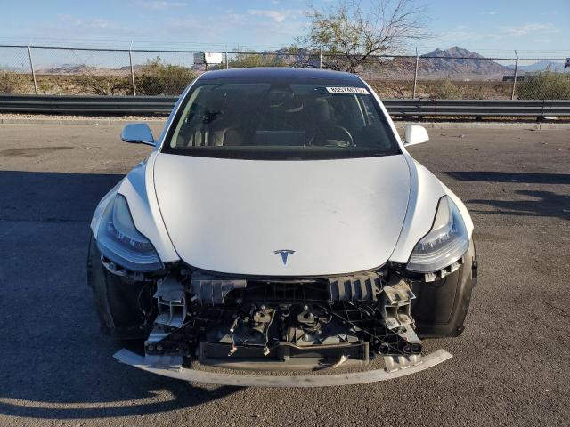 5YJ3E1EA7JF057451 - 2018 TESLA MODEL 3 WHITE photo 5