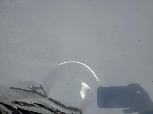 1GNKRGKD4HJ142257 - 2017 CHEVROLET TRAVERSE LT WHITE photo 11