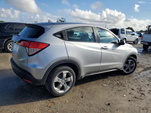 3CZRU5H39NM713873 - 2022 HONDA HR-V LX SILVER photo 3