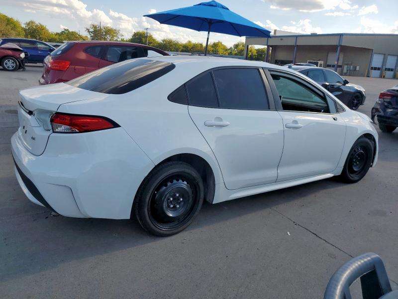 5YFEPMAE0MP249011 - 2021 TOYOTA COROLLA LE WHITE photo 3