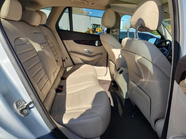 WDC0G4KB8HF151446 - 2017 MERCEDES-BENZ GLC 300 4MATIC SILVER photo 11