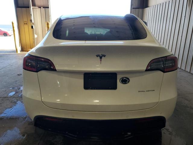 5YJYGDEE9LF043896 - 2020 TESLA MODEL Y Weiß Foto 6