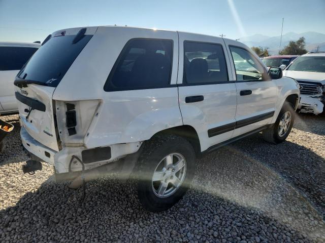 1J4HS48N25C539272 - 2005 JEEP GRAND CHEROKEE LAREDO Biały zdjęcie 3