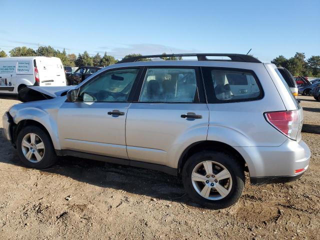 JF2SHABC2DH435464 - 2013 SUBARU FORESTER 2.5X SILVER photo 2