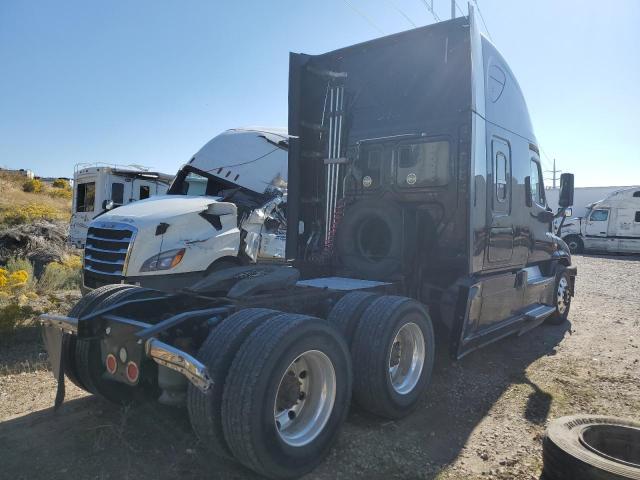 3AKJGLD50FSFK4408 - 2015 FREIGHTLINER CASCADIA BLACK photo 4