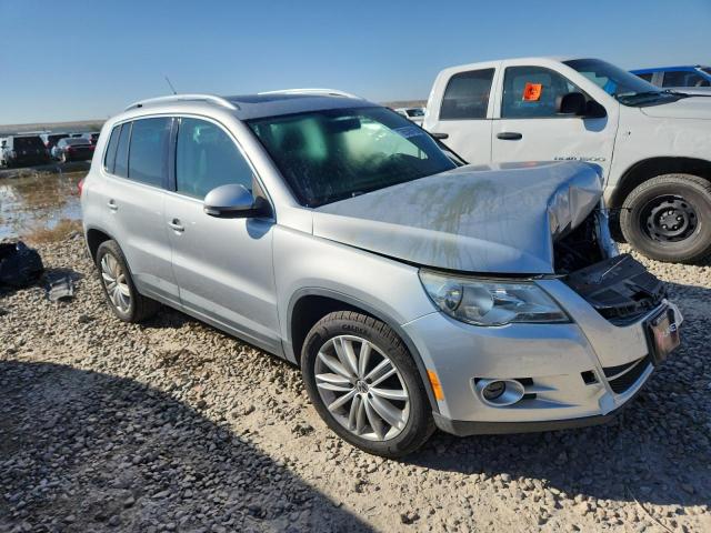WVGBV7AX1BW500274 - 2011 VOLKSWAGEN TIGUAN S SILVER photo 4