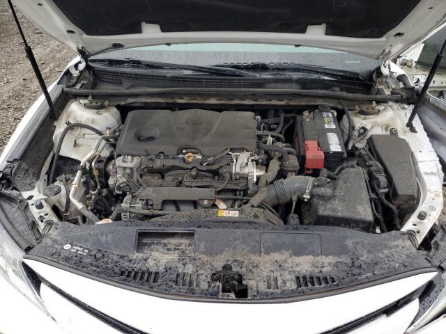 4T1B11HKXJU152827 - 2018 TOYOTA CAMRY L WHITE photo 11