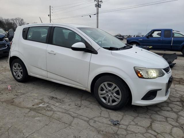 1G1JG6SH2H4156415 - 2017 CHEVROLET SONIC WHITE photo 4