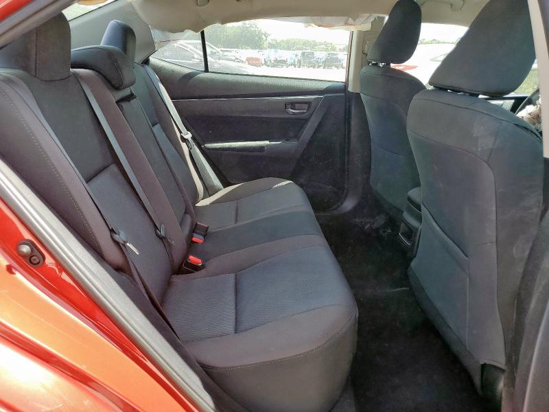 5YFBURHE9JP853599 - 2018 TOYOTA COROLLA L წითელი ფოტო 10