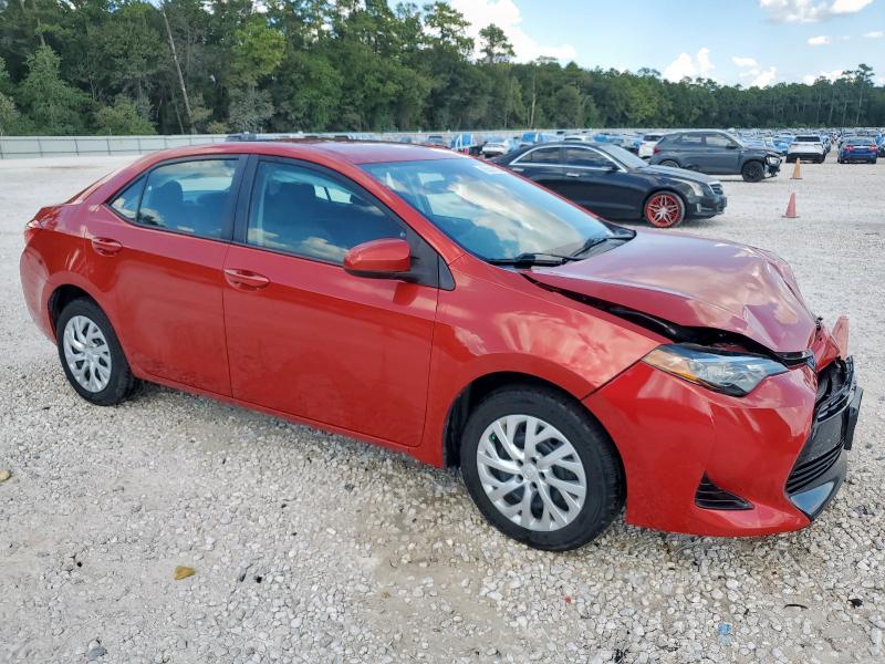 5YFBURHE9JP853599 - 2018 TOYOTA COROLLA L წითელი ფოტო 4