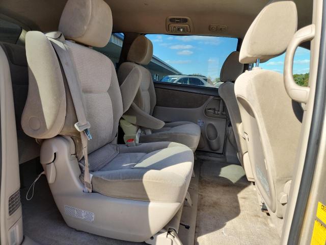 5TDBK23C09S024118 - 2009 TOYOTA SIENNA LE BEIGE photo 11