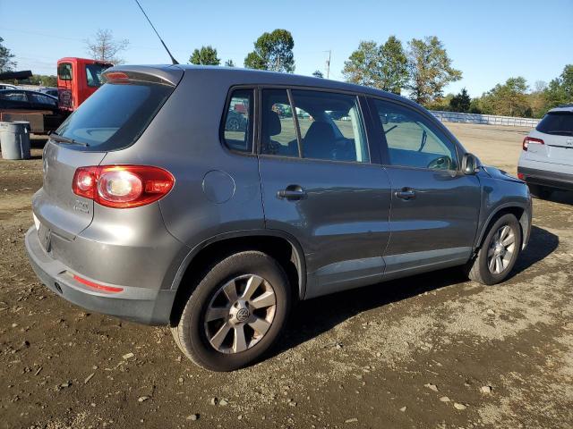 WVGBV7AX4AW532568 - 2010 VOLKSWAGEN TIGUAN SE GRAY photo 3
