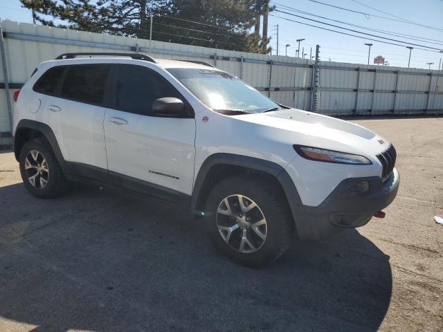 1C4PJMBS6GW154060 - 2016 JEEP CHEROKEE TRAILHAWK WHITE photo 4