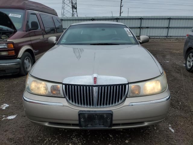 1LNHM81W31Y733358 - 2001 LINCOLN TOWN CAR EXECUTIVE Braun Foto 5