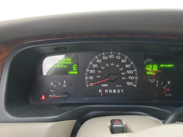 1LNHM81W31Y733358 - 2001 LINCOLN TOWN CAR EXECUTIVE Braun Foto 9