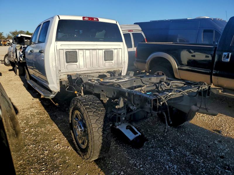 3C7WR5HJ2NG273697 - 2022 RAM 2500 TRADESMAN أبيض صورة 2