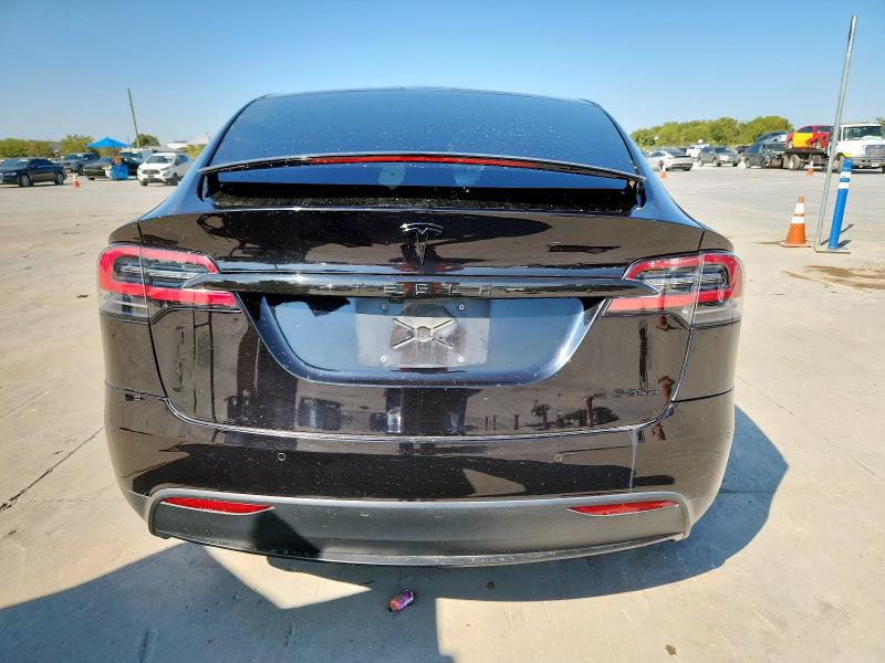 5YJXCAE42GF001010 - 2016 TESLA MODEL X BLACK photo 6