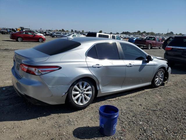 4T1C11AK0LU914449 - 2020 TOYOTA CAMRY LE SILVER photo 3