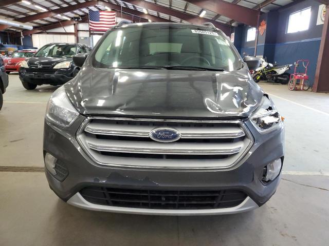 1FMCU9GDXJUC11551 - 2018 FORD ESCAPE SE GRAY photo 5
