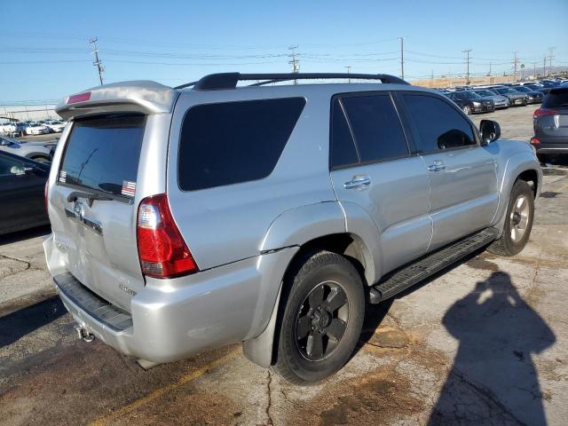 JTEZU14R860067833 - 2006 TOYOTA 4RUNNER SR5 Gümüş fotoğraf 3