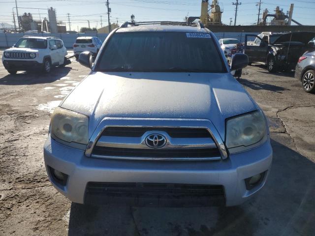 JTEZU14R860067833 - 2006 TOYOTA 4RUNNER SR5 Gümüş fotoğraf 5