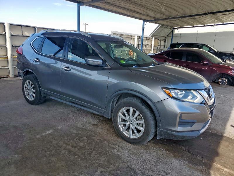 KNMAT2MV2HP541423 - 2017 NISSAN ROGUE S رمادي صورة 4