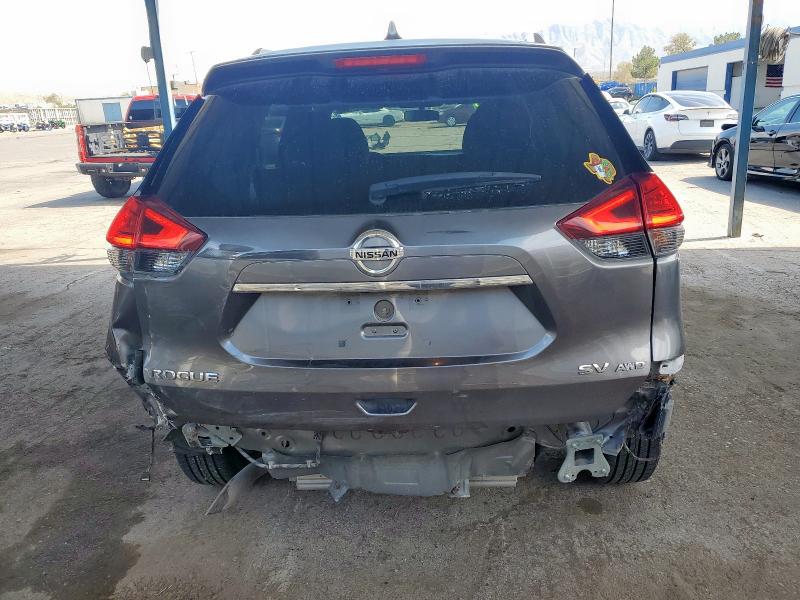 KNMAT2MV2HP541423 - 2017 NISSAN ROGUE S رمادي صورة 6