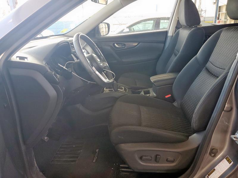 KNMAT2MV2HP541423 - 2017 NISSAN ROGUE S رمادي صورة 7