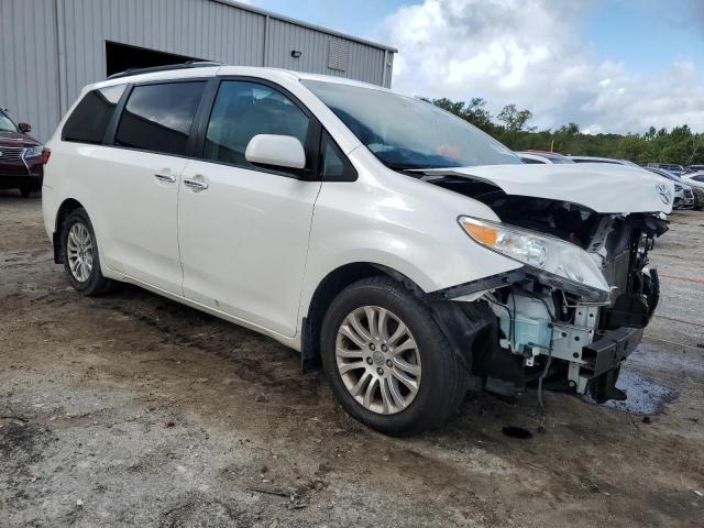 5TDYZ3DC3HS874558 - 2017 TOYOTA SIENNA XLE 白色 照片 4