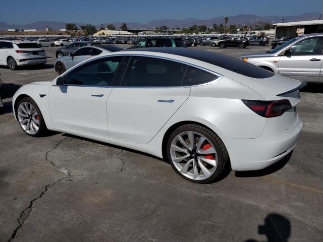 5YJ3E1EB7JF084271 - 2018 TESLA MODEL 3 Білий фото 2