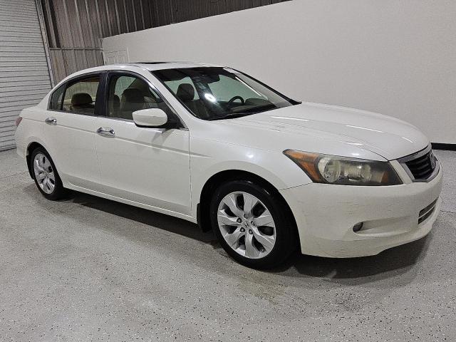 1HGCP36898A041712 - 2008 HONDA ACCORD EXL WHITE photo 4