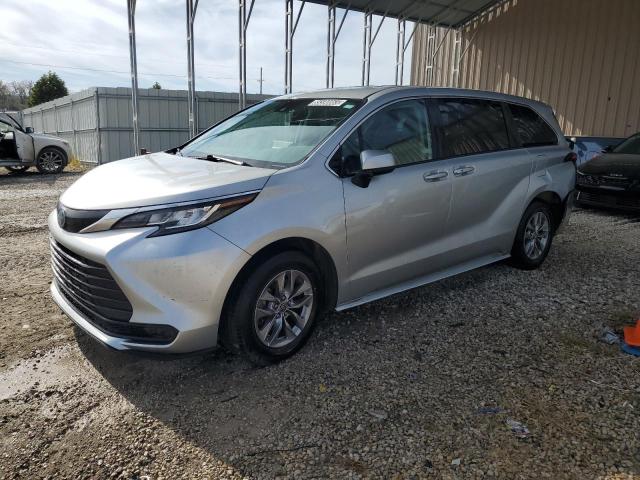 2022 TOYOTA SIENNA LE, 
