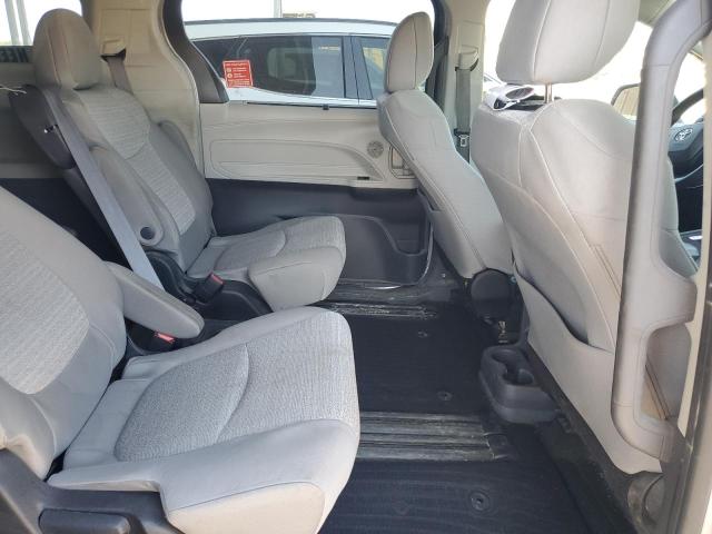 5TDKRKEC9NS121868 - 2022 TOYOTA SIENNA LE ვერცხლისფერი ფოტო 11