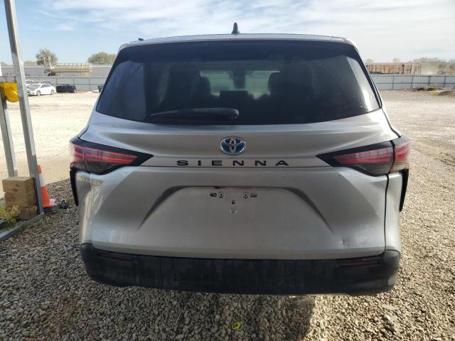 5TDKRKEC9NS121868 - 2022 TOYOTA SIENNA LE ვერცხლისფერი ფოტო 6