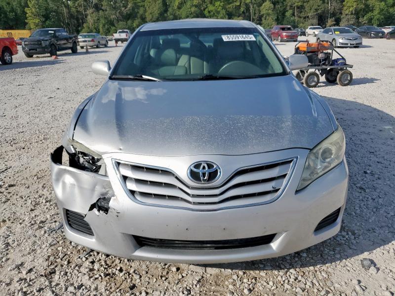 4T1BF3EK4BU645843 - 2011 TOYOTA CAMRY BASE SILVER photo 5
